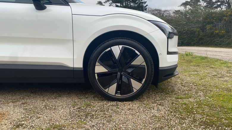 Volvo EX30 200kW SM Extended Range Ultra 69kWh 5dr Auto Electric Estate